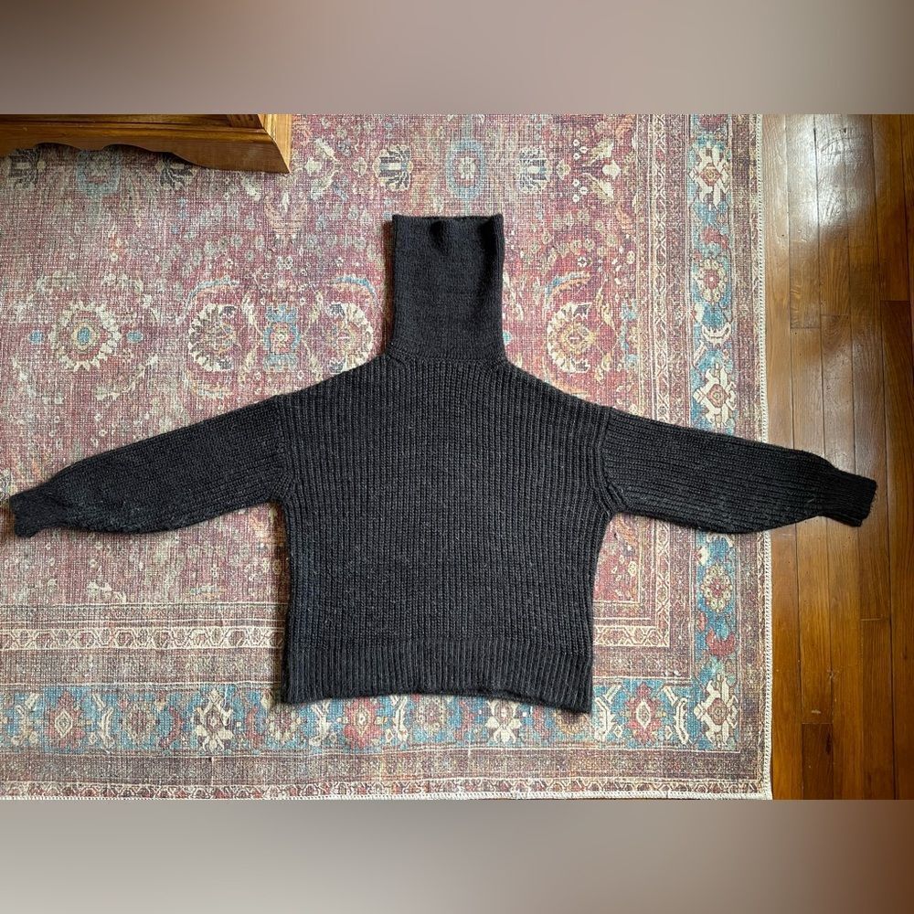 Women’s Small H&M Heavy Warm knit wool blend Black Turtleneck Sweater